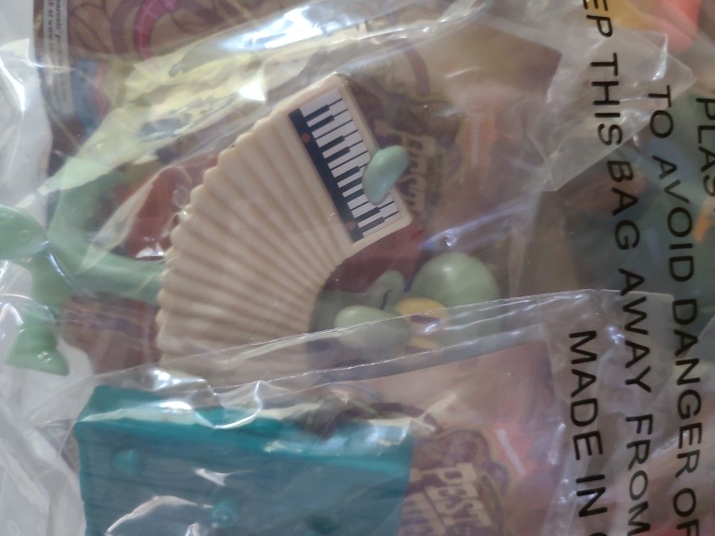 Pest From The West SpongeBob Burger King Toys Sealed - photo 2