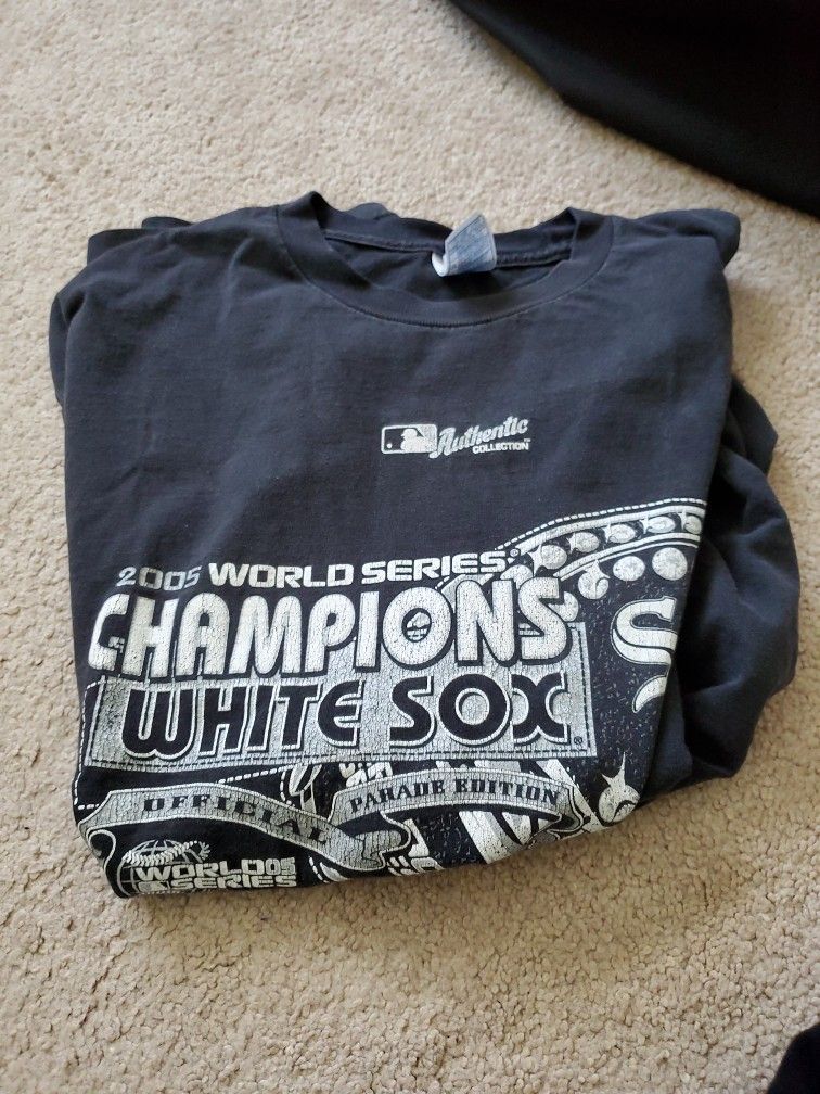 Chicago White Sox Items - photo 3