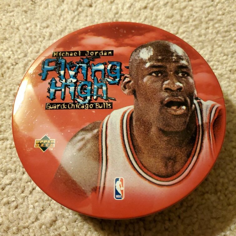 Michael Jordan Flying High Sealed Metal Cards