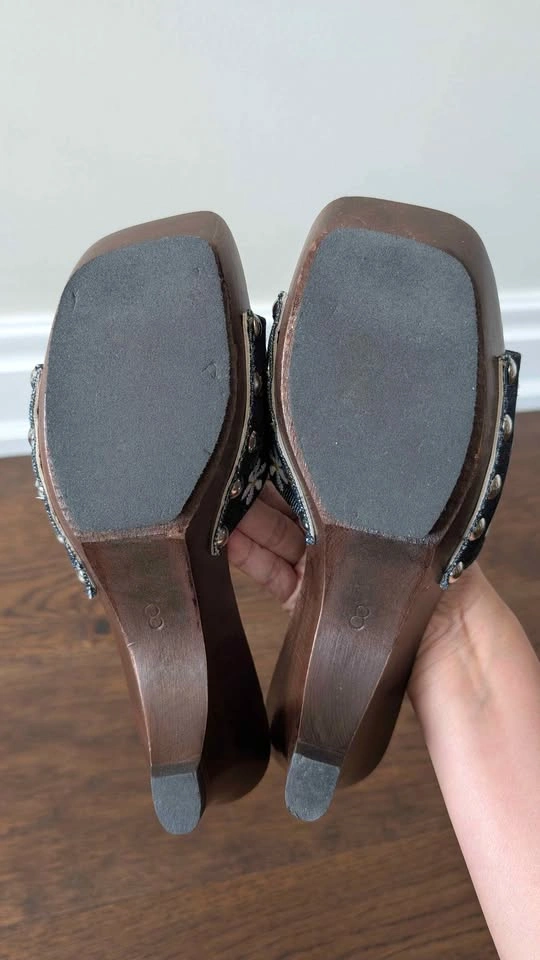 NEW D& G Women’s Denim Slide Heels - Size 8 - photo 4