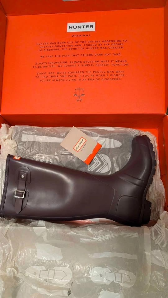 NEW Hunter Women's Original Tall Rain Boots - Size US7 - photo 3