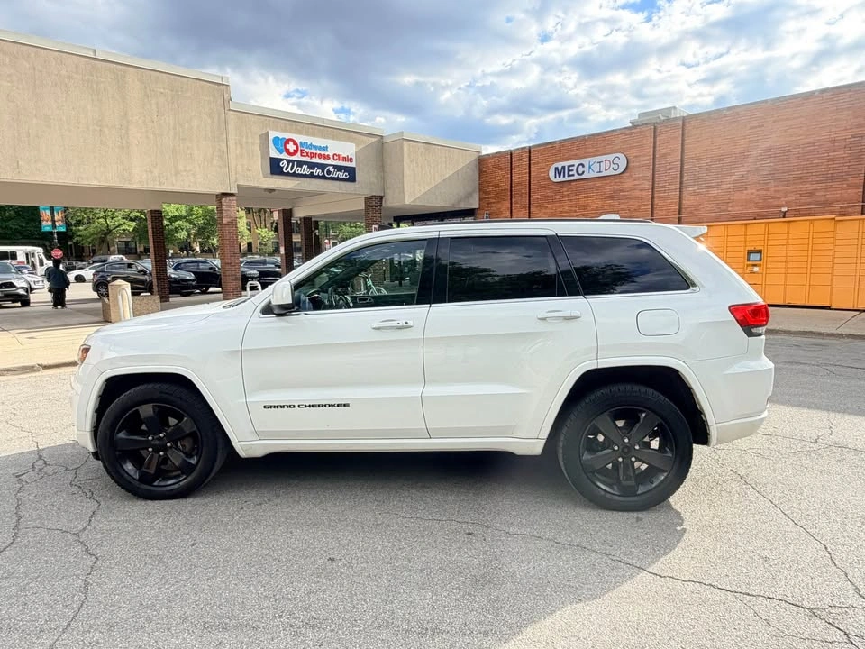 2014 Jeep Grand Cherokee Altitude Sport Utility 4D - photo 2