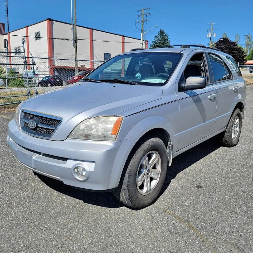 2005 Kia Sorento thumbnail