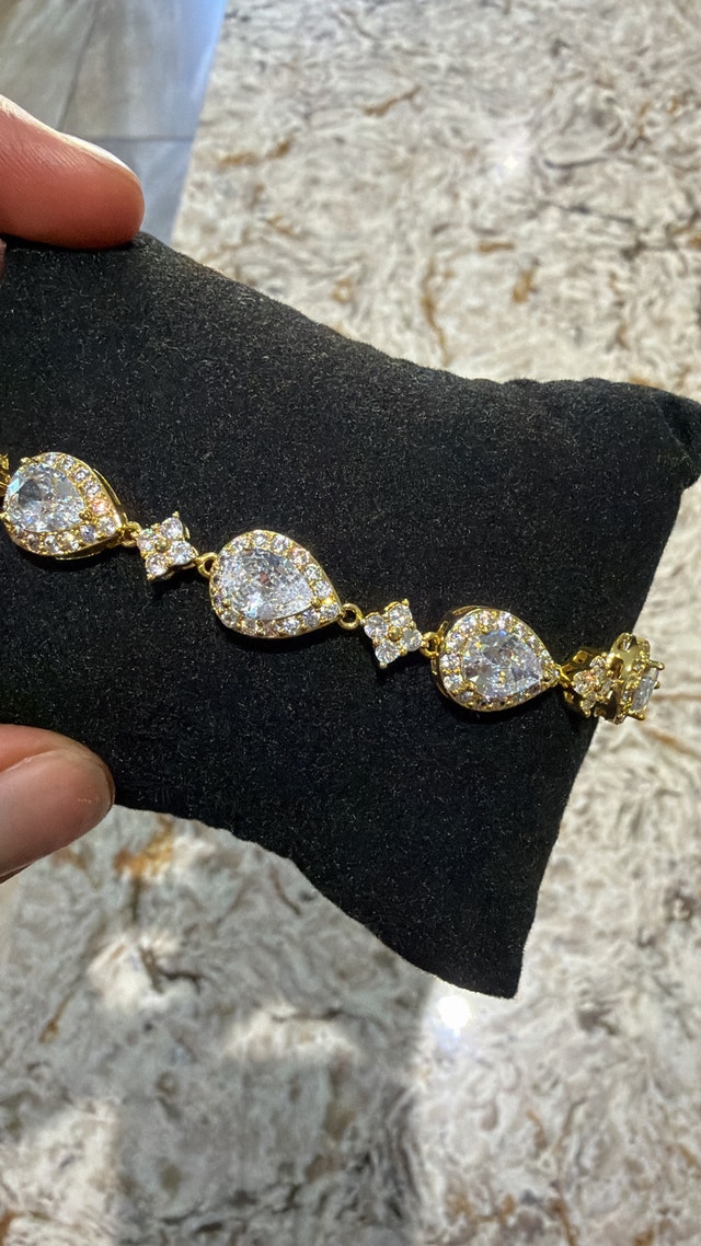 ✨ Gold Tennis Bracelet - photo 2