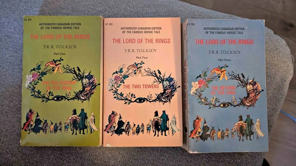J.R.R. Tolkien The Lord of the Rings Authorized Canadian Edition