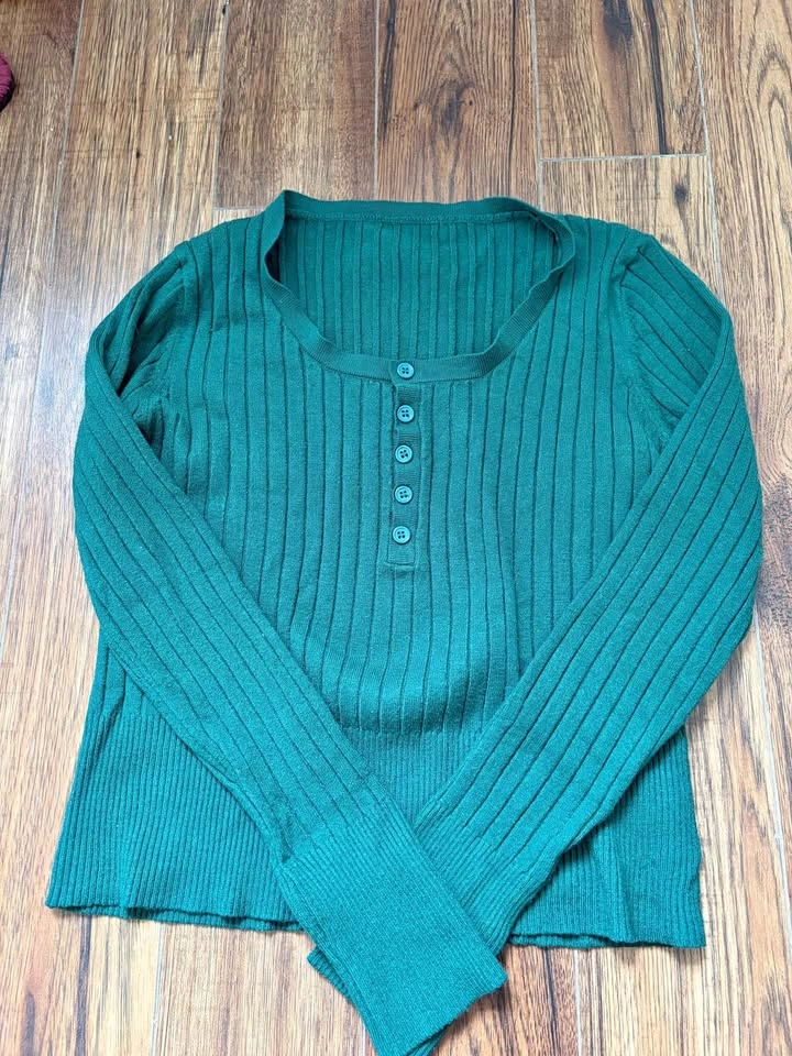 Green long sleeve