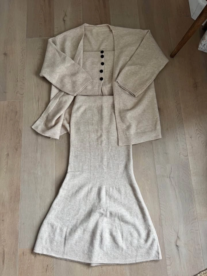 3-Piece Beige Knit Set - photo 3