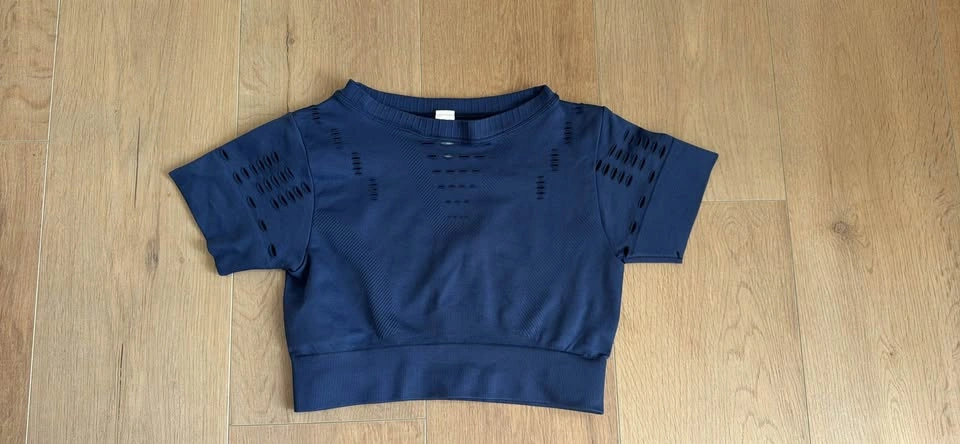 Women's Navy Short-Sleeve Seamless Crop Top - photo 2