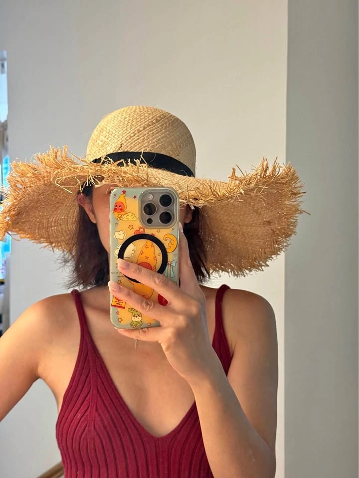 Brand New Wide Brim Straw Sun Hat with Black Ribbon
