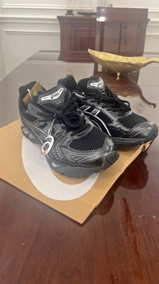 ASICS Gel Kayano 14 BLACK *NEW*