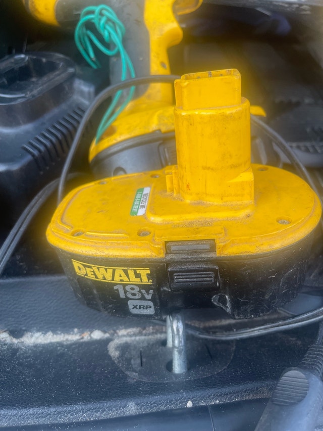 DeWalt 18V Cordless Tool Set - photo 3