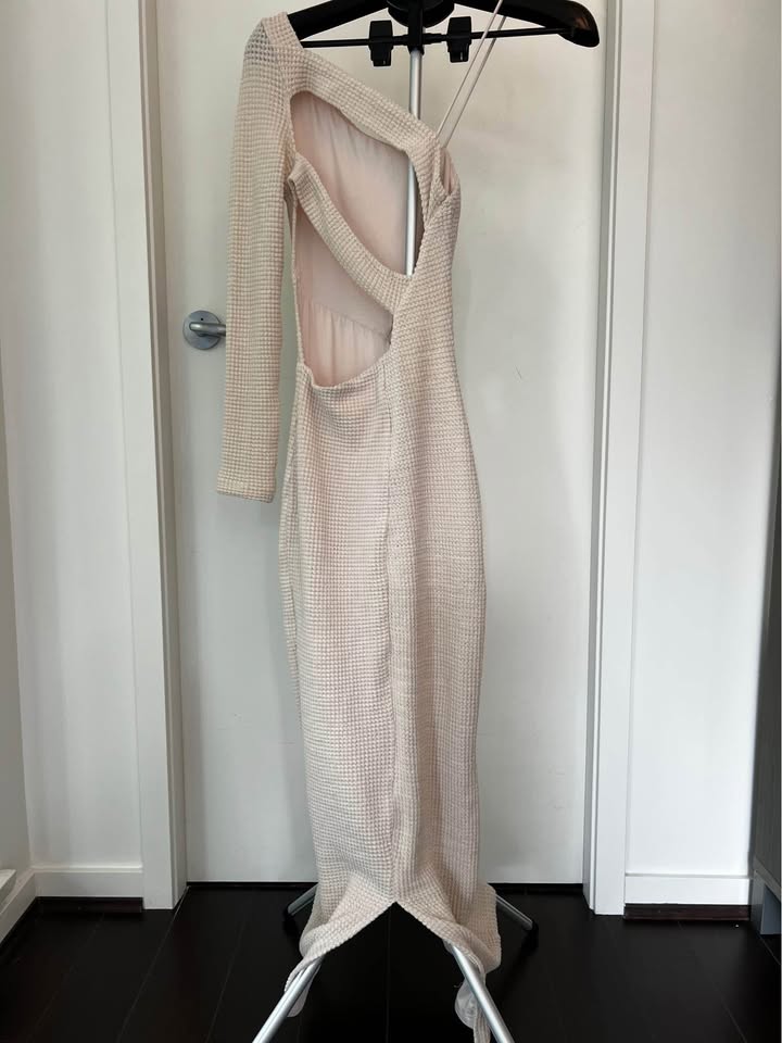 Chic Off Shoulder Cream Long Sleeve Dress by SABO - photo 2