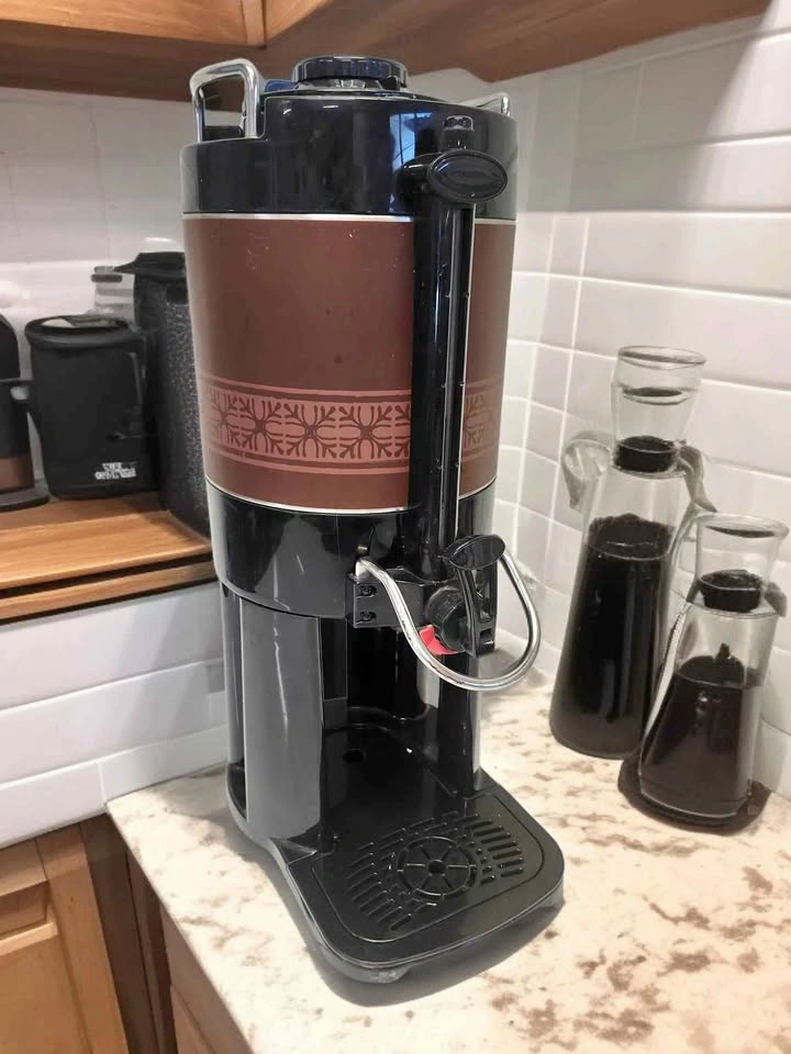 ThermoFresh Server Insulated Coffee Dispenser