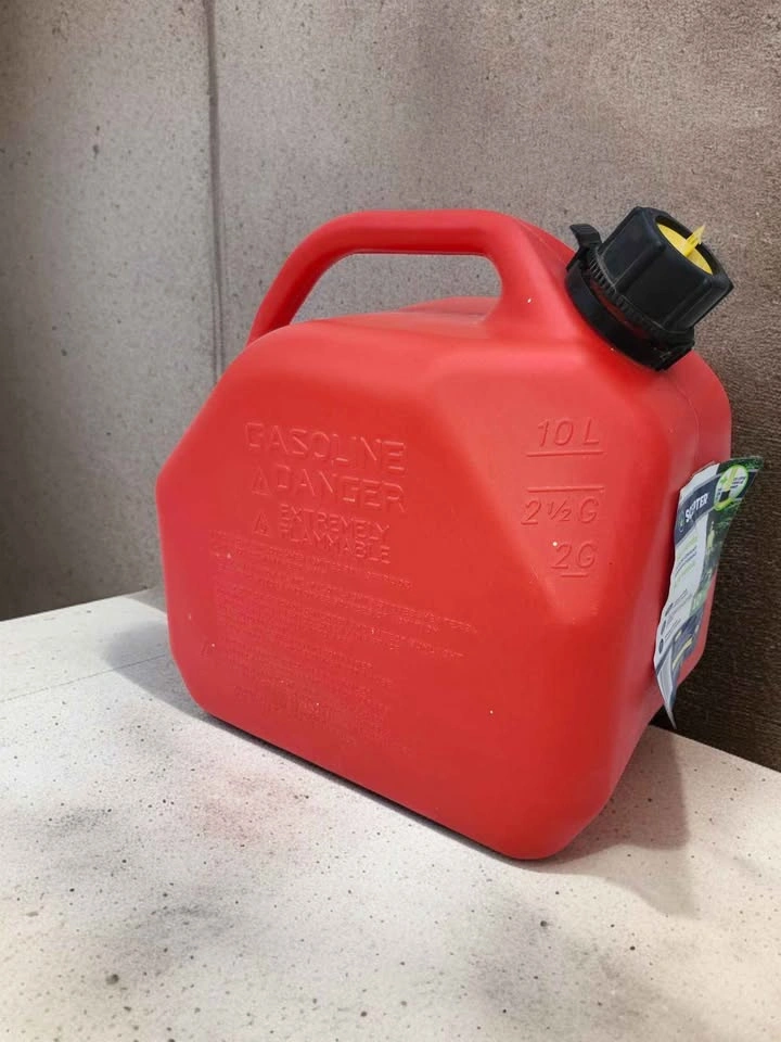 Scepter 20-Litres Red Plastic Gasoline Can - photo 2