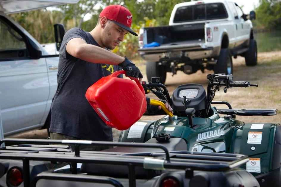Scepter 20-Litres Red Plastic Gasoline Can - photo 4