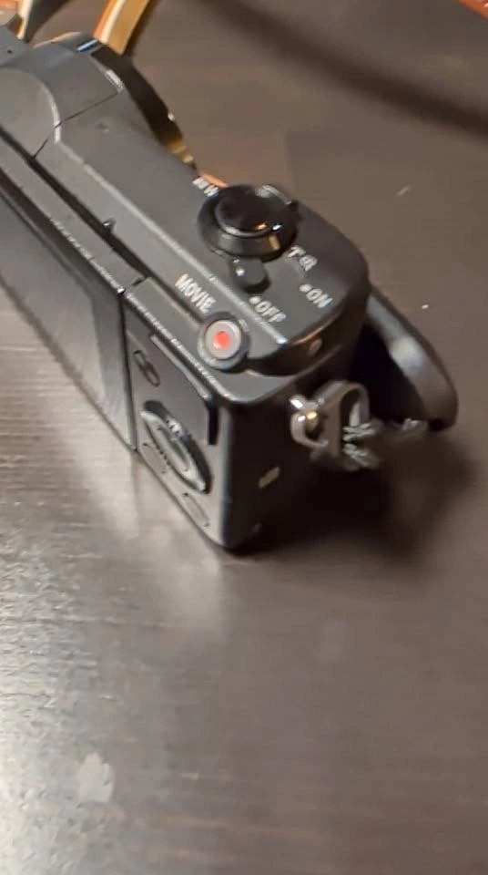Sony Alpha 5100 Mirrorless Camera Body - photo 4