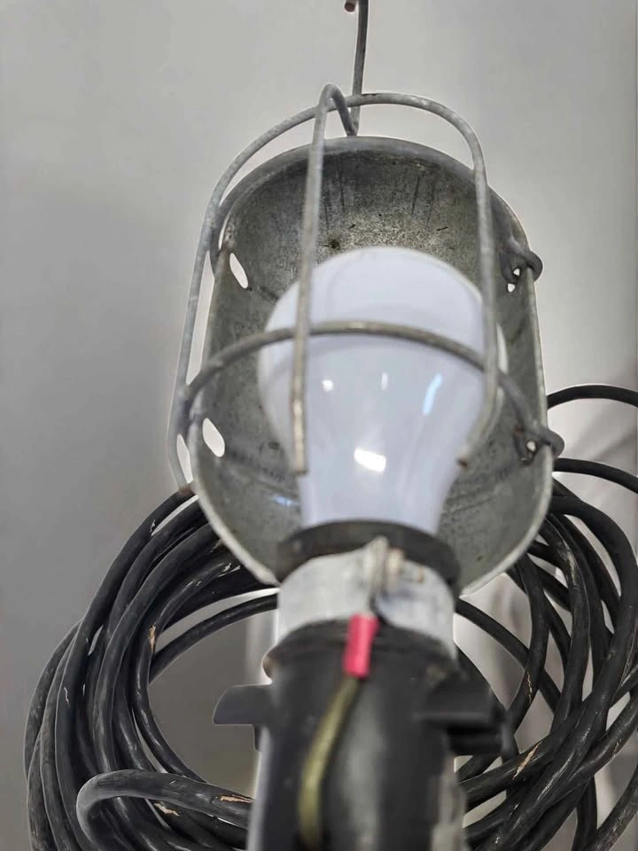 Industrial Trouble Light / Mechanic's Drop Light - photo 3