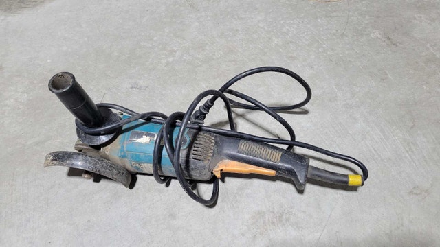 Makita Electric Grinder