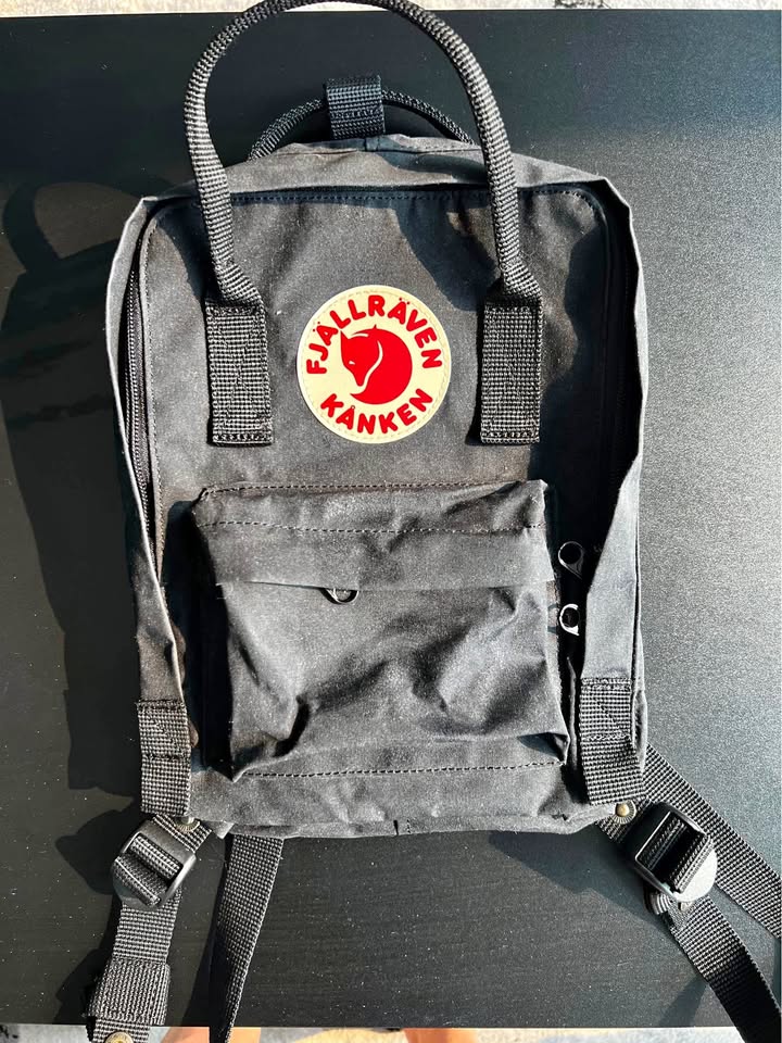 Fjällräven Mini Backpack in Charcoal