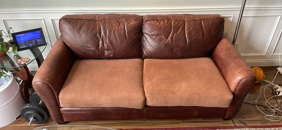 Comfy Leather Couch - MUST GO ! - photo 5