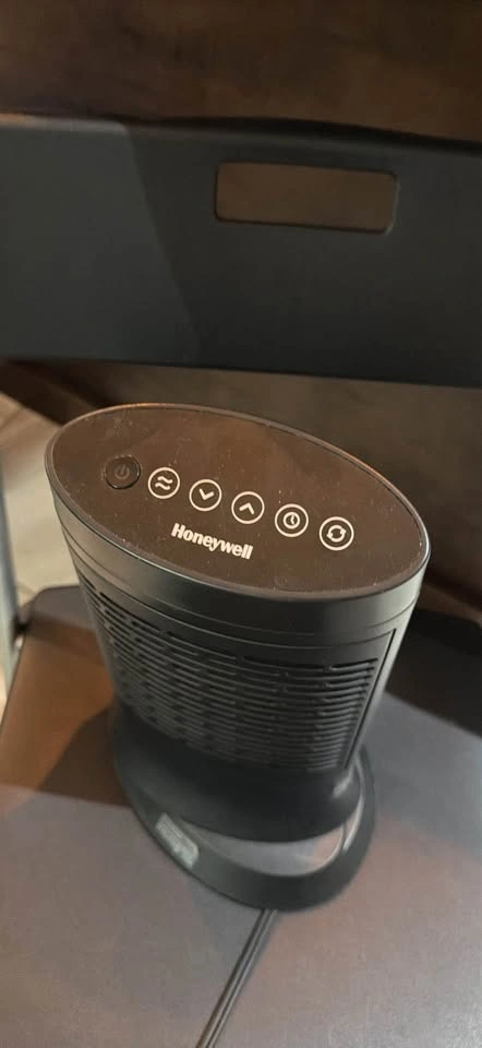 Honeywell Ceramic Tower Heater - photo 2