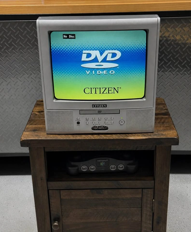 Citizen 13” CRT TV/DVD Combo - photo 3