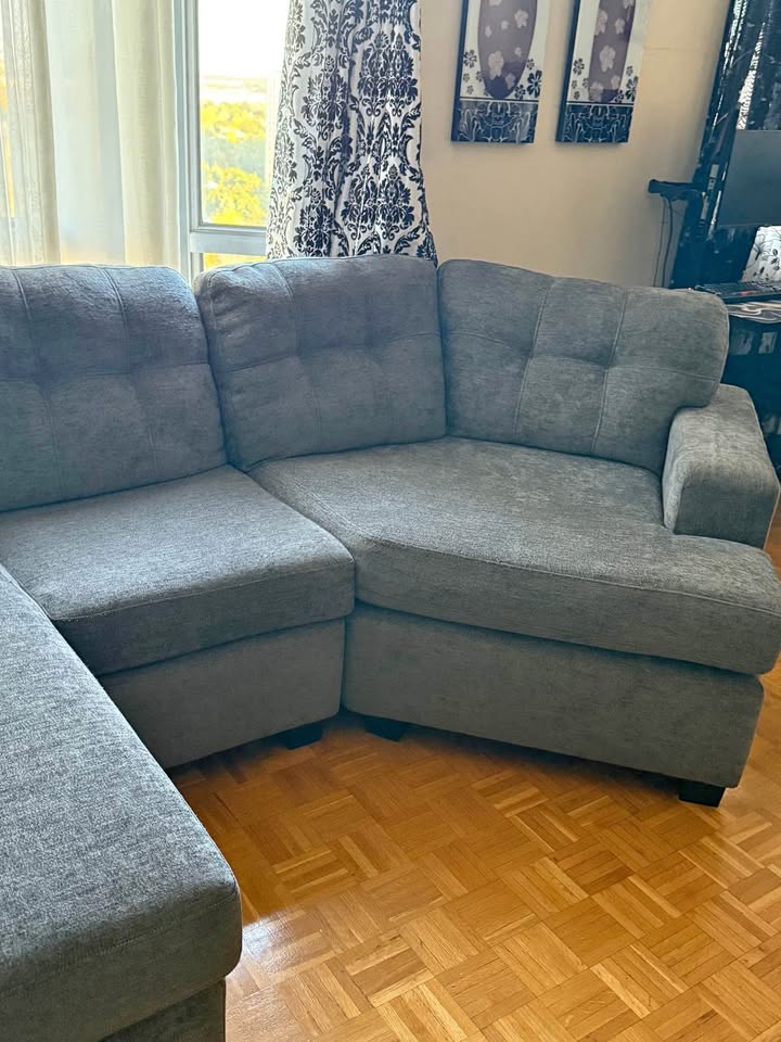 BARELY USED SOFA COUCH 3 SEATER SECTIONAL