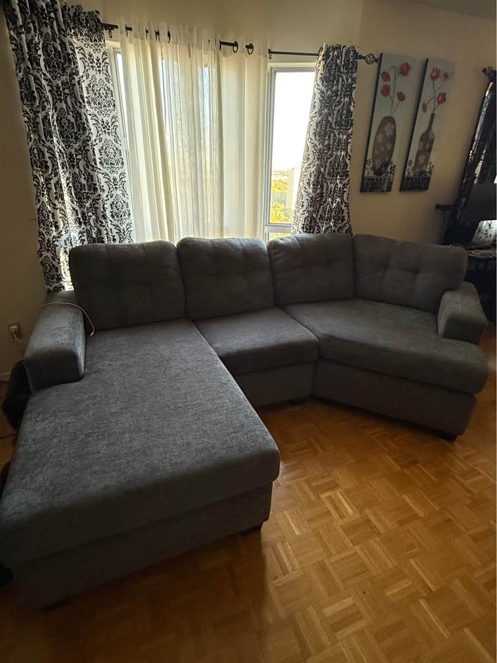 BARELY USED SOFA COUCH 3 SEATER SECTIONAL - photo 5