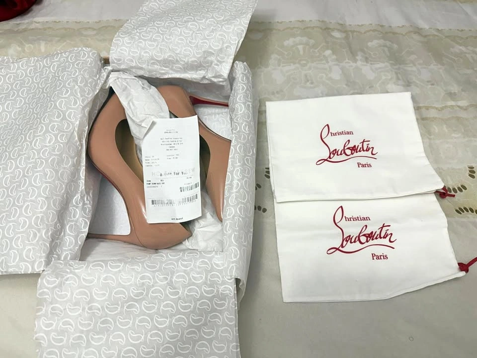 CHRISTIAN LOUBOUTIN BLUSH SHOES