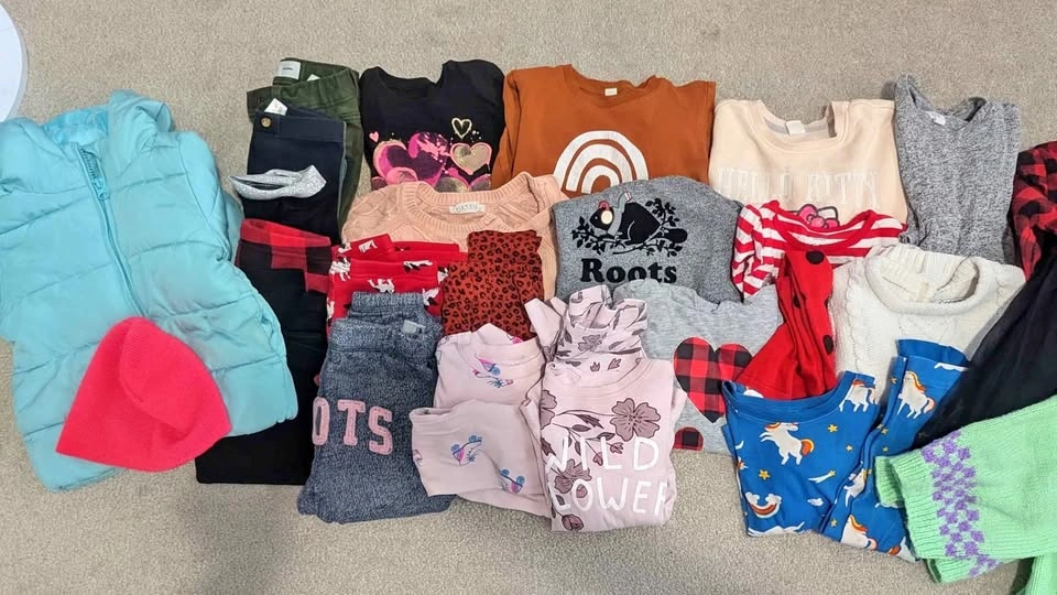 Size 3T - Girls Clothing Bundle - Roots, Gap, Hello Kitty