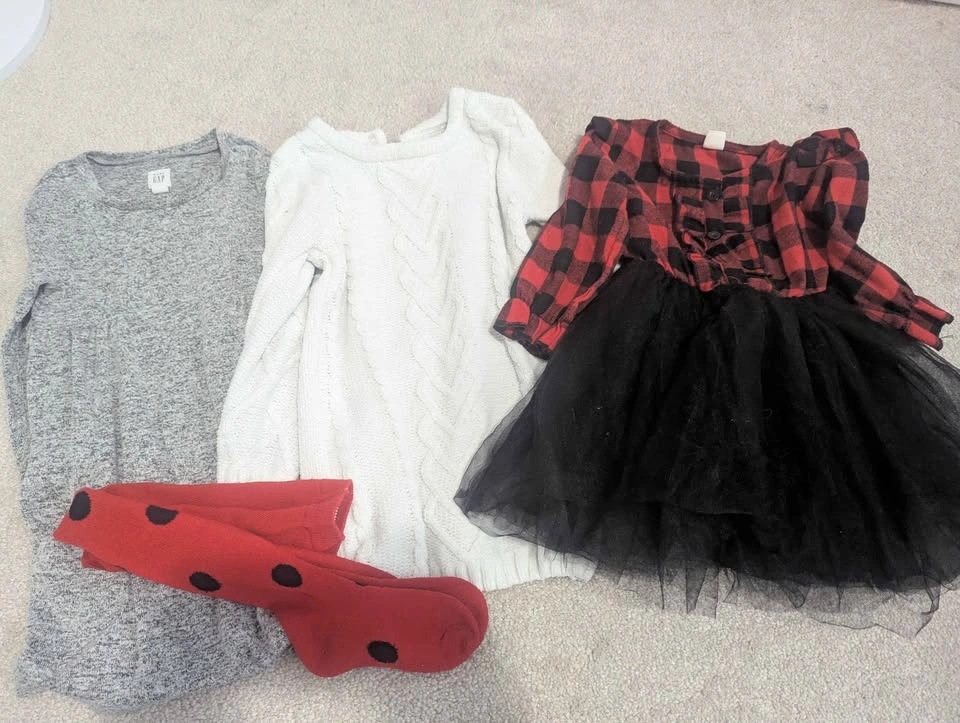 Size 3T - Girls Clothing Bundle - Roots, Gap, Hello Kitty - photo 4