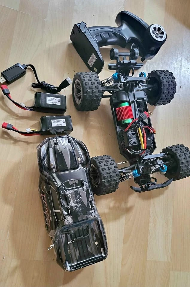 RC Car | DEERC 4WD 8618 Brushless