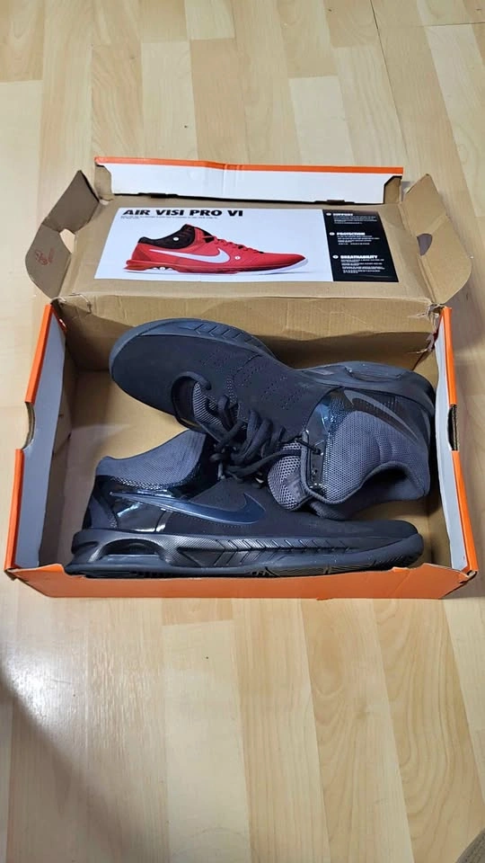 Basketball Shoes - Nike Air Visi Pro VI, Black - Like New