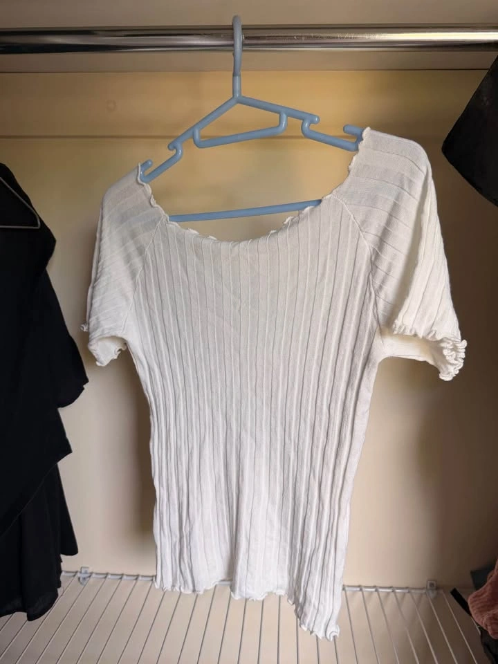 White Top - photo 2
