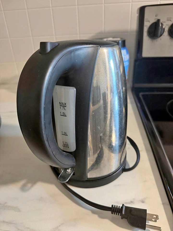 Electric Kettle - 1.7 L