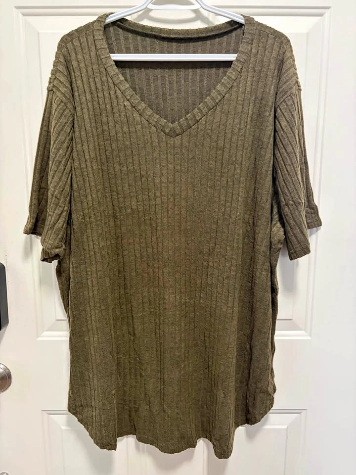 Kostacy Women's Olive Green V-Neck Ribbed Top, Size 5XL