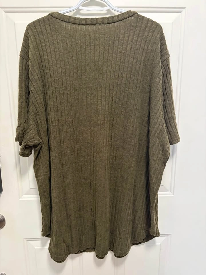 Kostacy Women's Olive Green V-Neck Ribbed Top, Size 5XL - photo 2