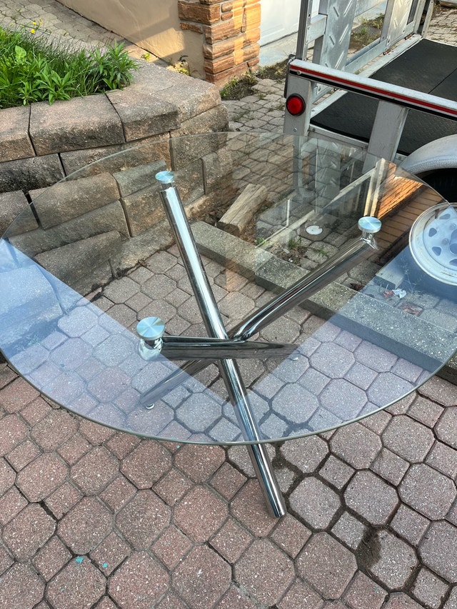 Glass dining table with chairs - photo 3