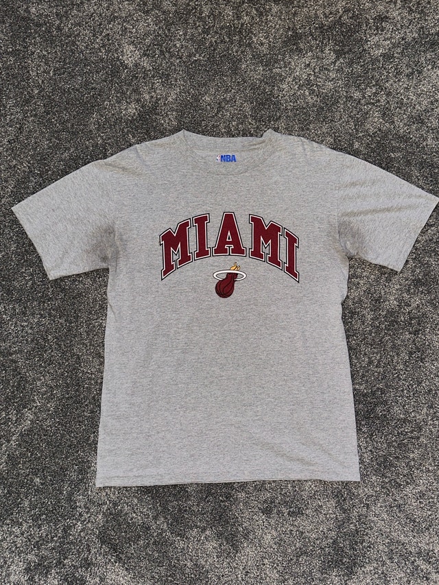 LeBron James #6 Miami Heat T-Shirt Size M - photo 3