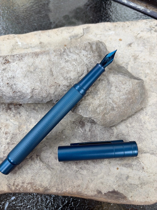 Hong Dian Black Forest fountain pen - photo 2