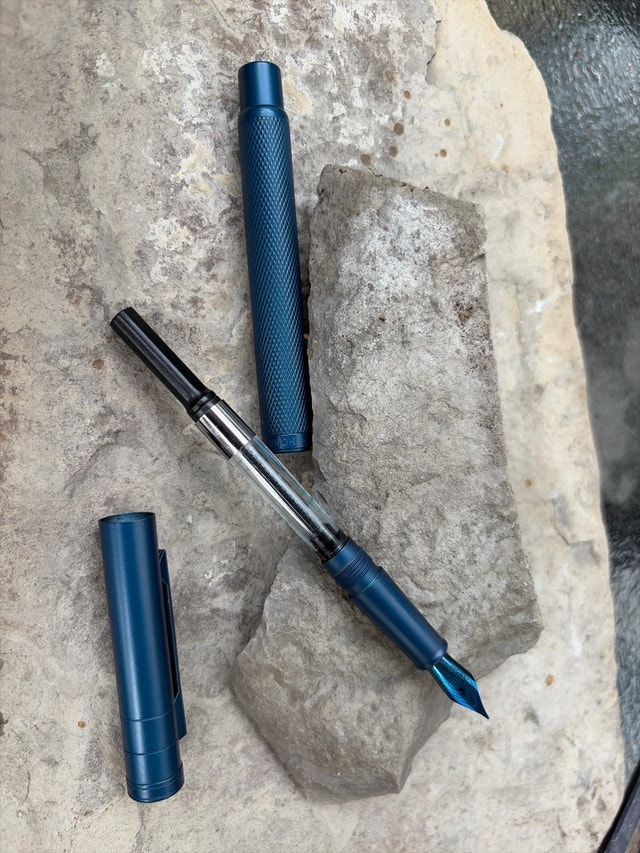 Hong Dian Black Forest fountain pen - photo 4