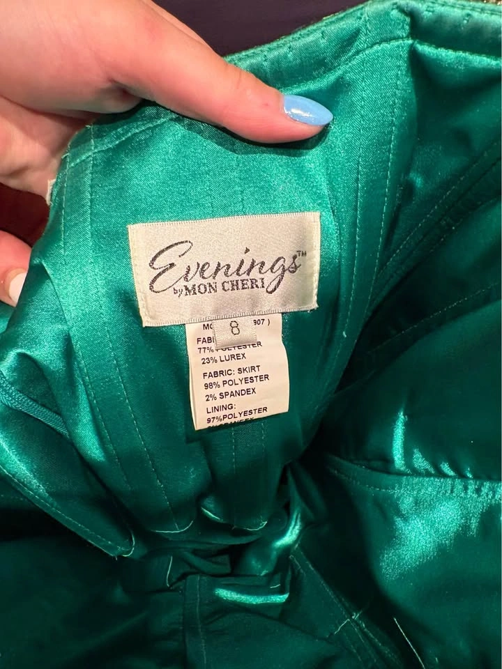 Evening’s (by Mon Cheri) Faviana Emerald Green Peplum Gown - photo 5