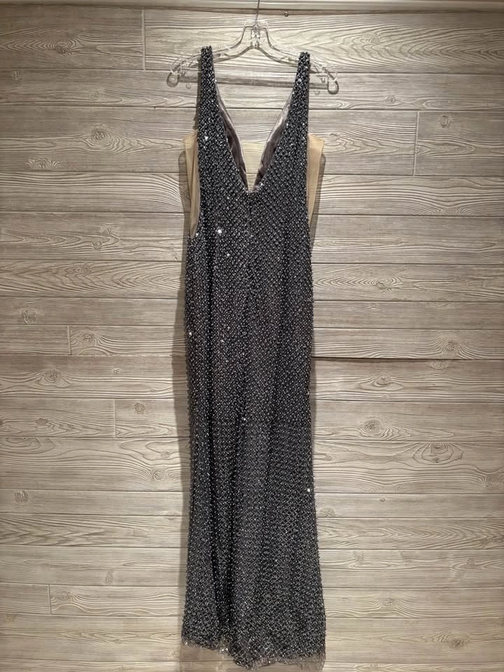Ellie Wilde (Mon Cheri) Beaded and Sequined Evening Gown (size 8 - photo 3
