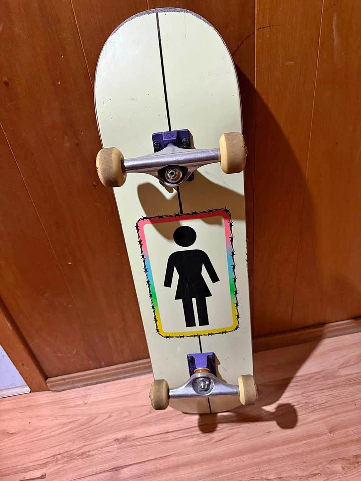 Complete Skateboard