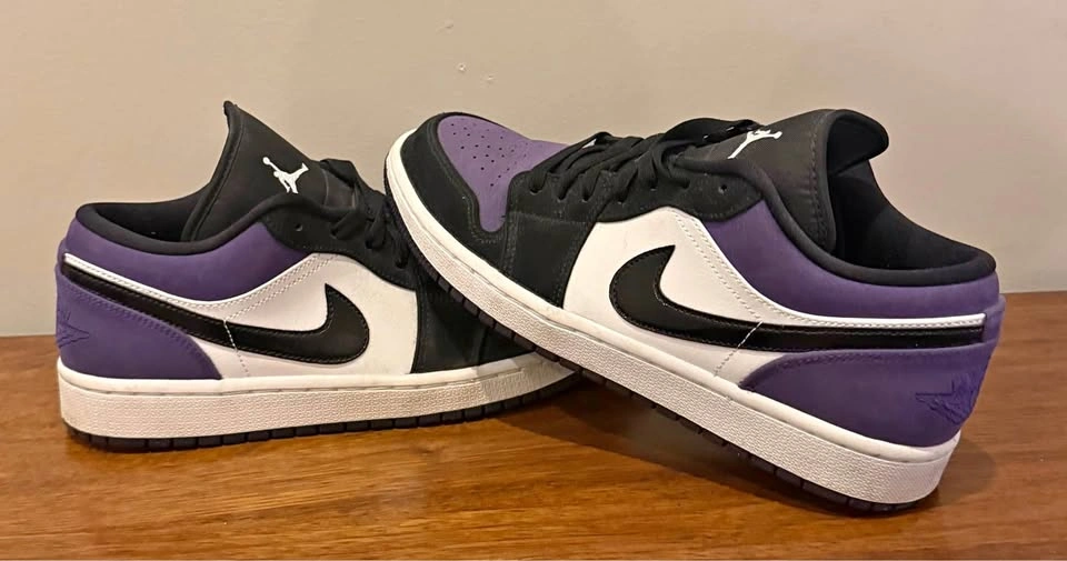 Nike Air Jordan 1 Low ‘Court Purple’ (2019) - Size 9 (VNDS W/ Bo