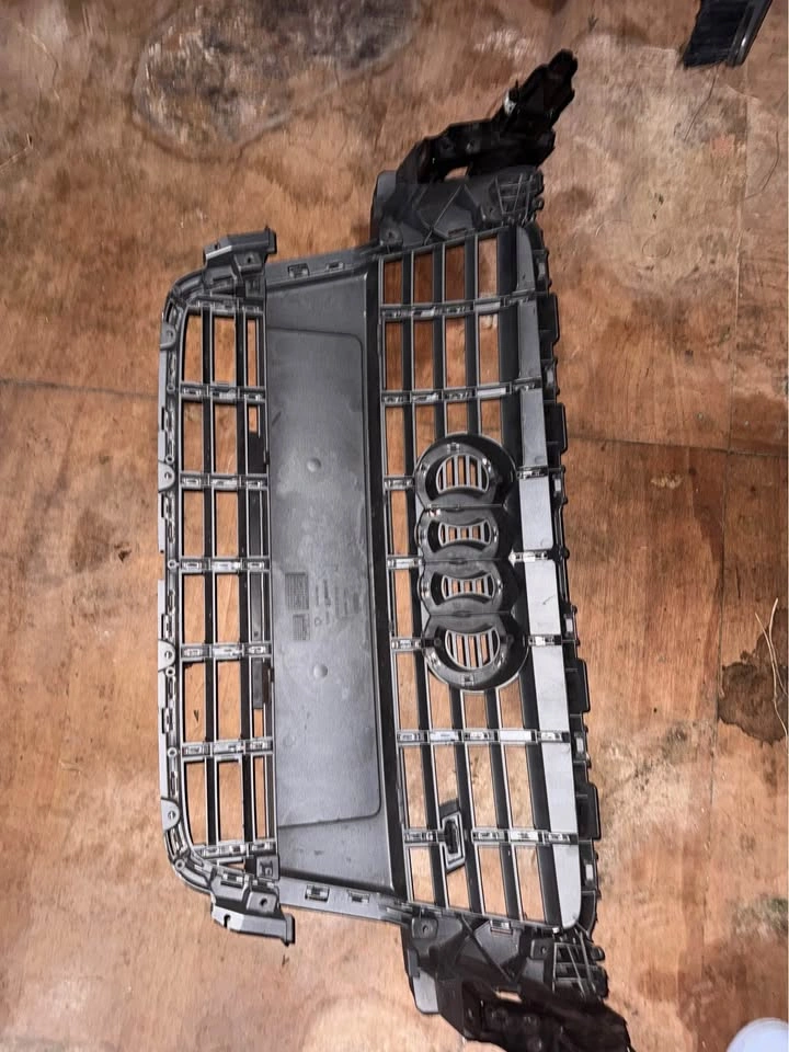 Audi S5 grille - photo 2