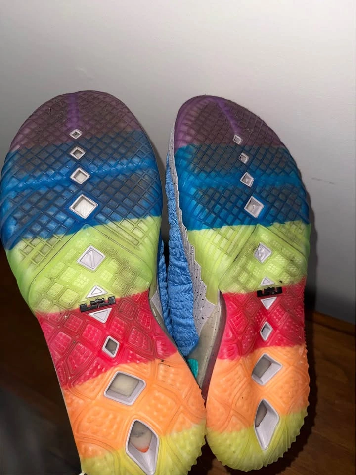 Nike LeBron 18 - photo 4