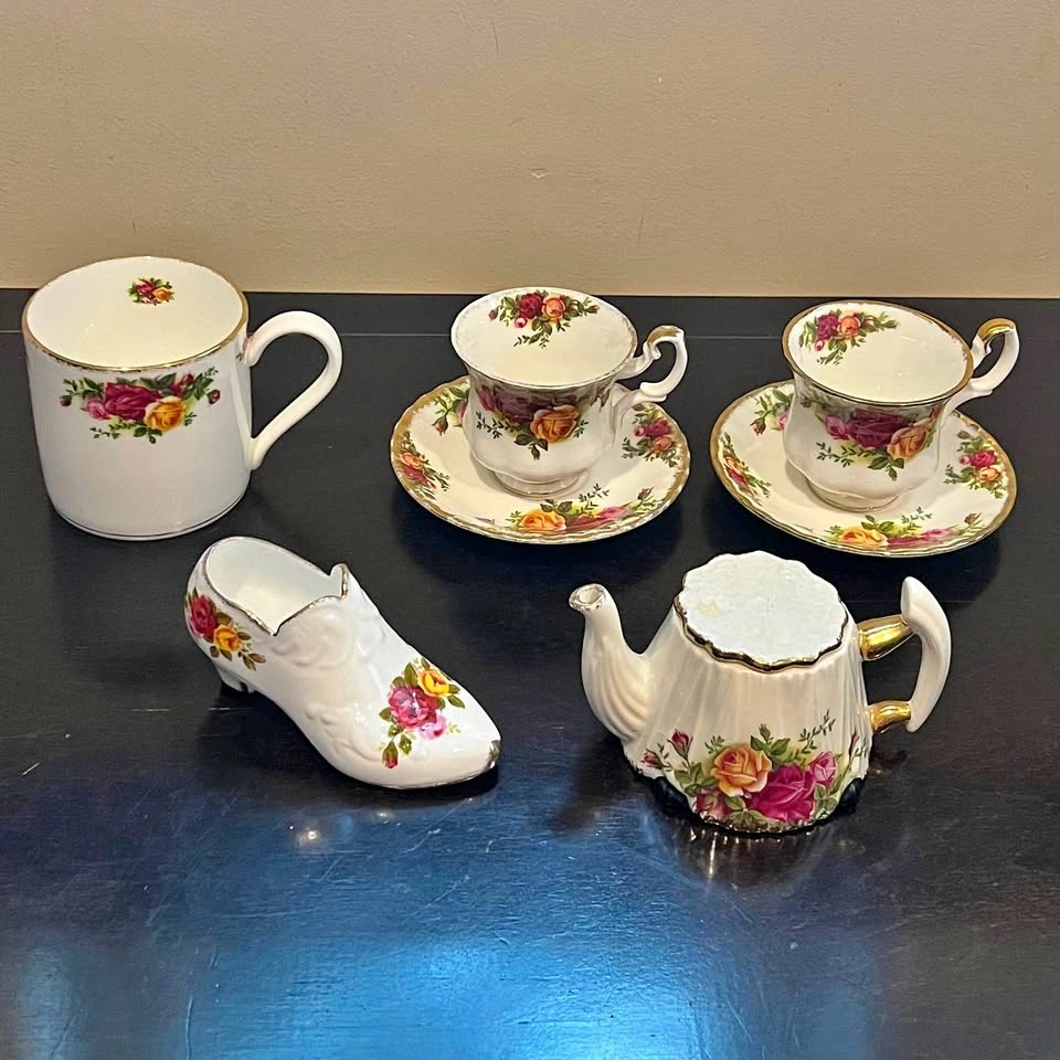 Royal Albert Old Country Roses Mug, Teacup, Saucer, and Shoe