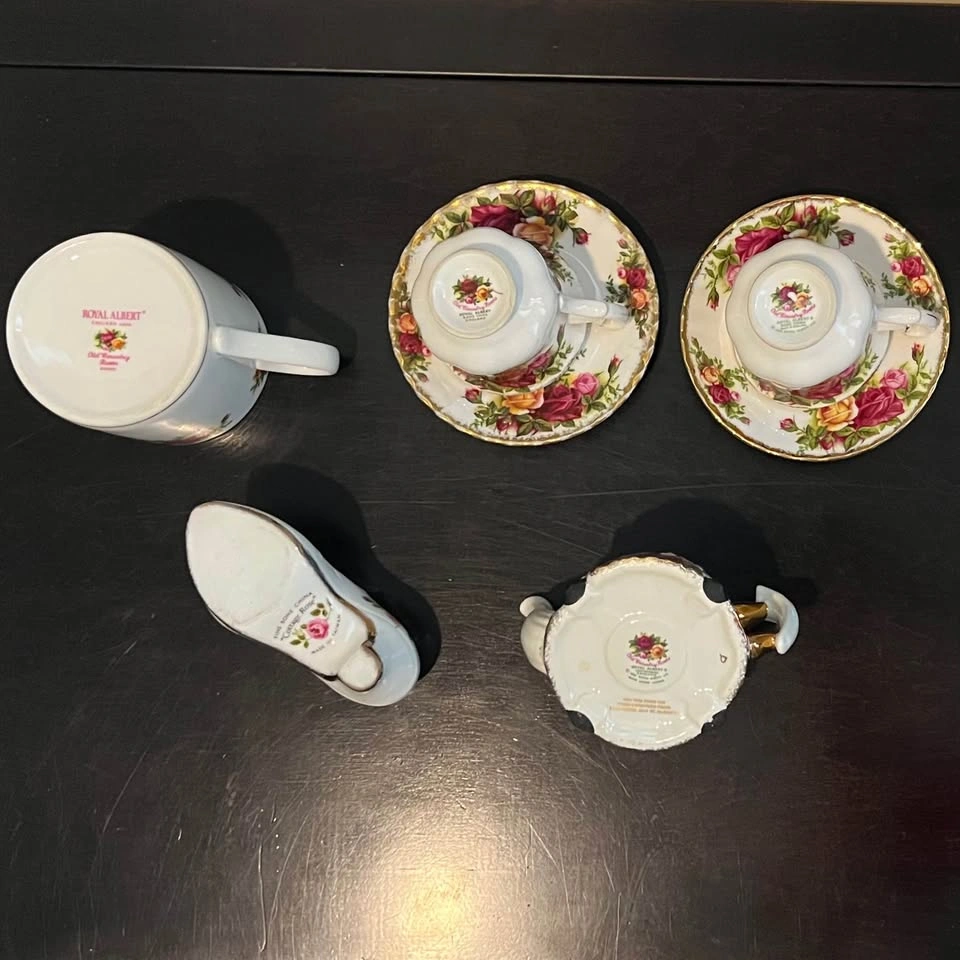 Royal Albert Old Country Roses Mug, Teacup, Saucer, and Shoe - photo 4