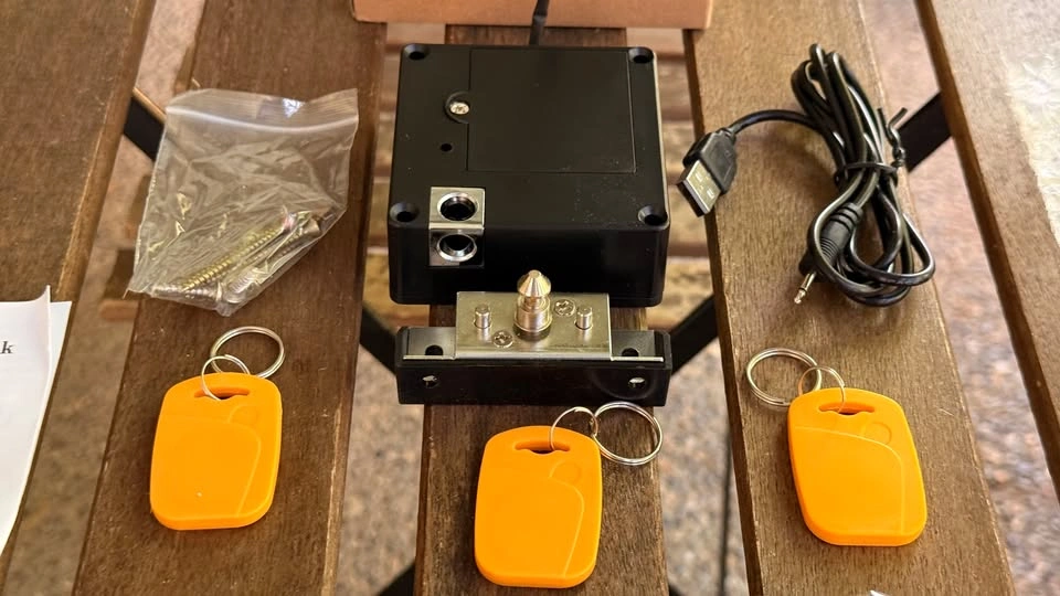 Wireless RFID Electronic Cabinet Lock Kit (Hidden Invisible Lock - photo 3